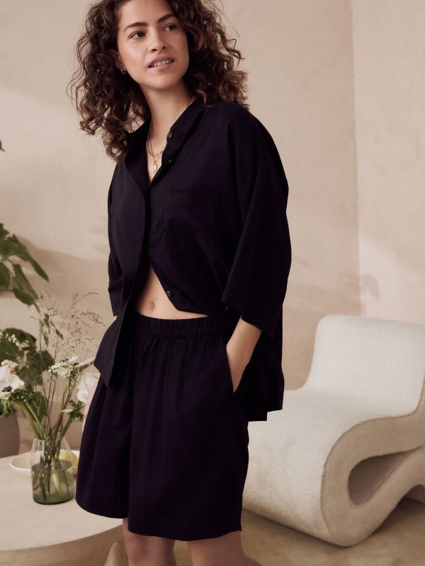 DALISER777 Black Linen Blend Shorts