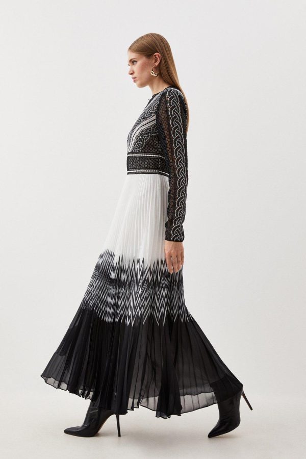 DALISER732 Guipure Lace Pleated Placed Print Woven Maxi Dress